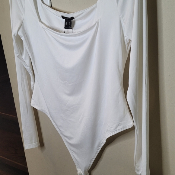 Forever 21 square neck bodysuit - Picture 4 of 8
